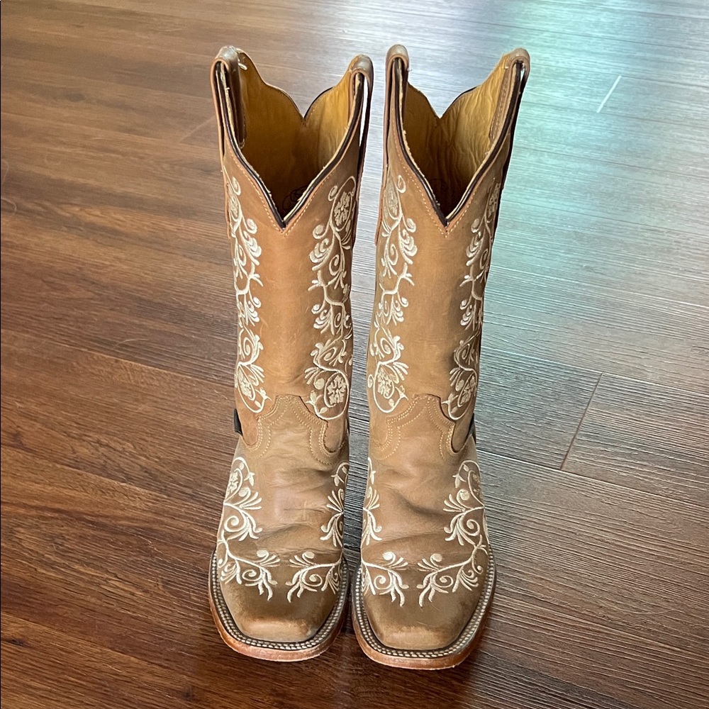 Rock’em floral boots
